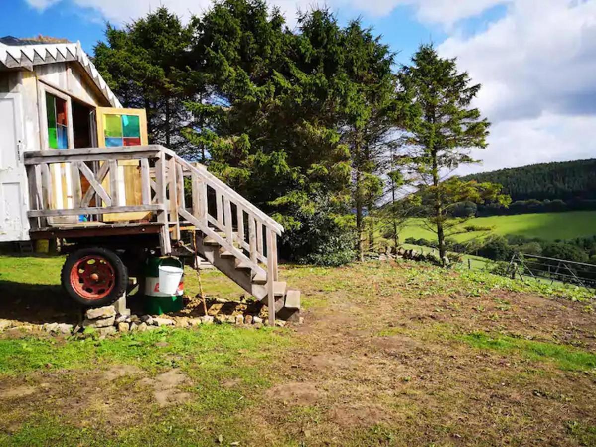 2 X Double Bed Glamping Wagon In Dalby Forest 斯卡伯勒 外观 照片