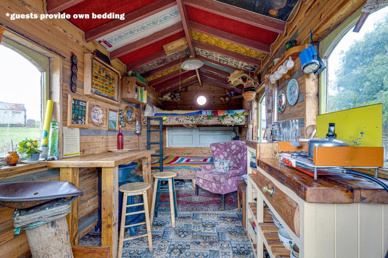 2 X Double Bed Glamping Wagon In Dalby Forest 斯卡伯勒 外观 照片